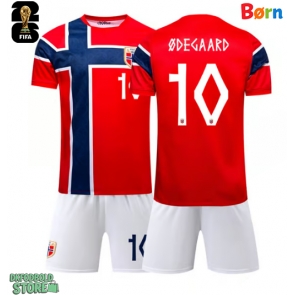 Norge Martin Odegaard #10 Replika Babytøj Hjemmebanesæt Børn VM 2026 Kortærmet (+ Korte bukser)